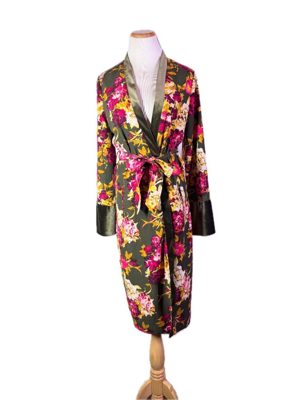 New York & Company Size XS/S Floral Robe Velvet Trim